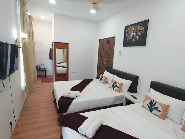 Family Quad Room (Balcony) — photo 4